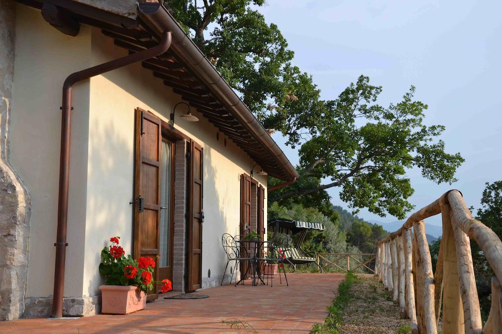 Agriturismo Istrice Innamorato Кампелло-суль-Клітунно Номер фото
