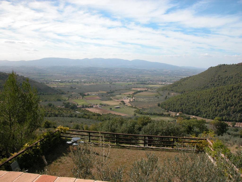 Agriturismo Istrice Innamorato Кампелло-суль-Клітунно Екстер'єр фото